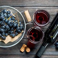 Vino Rosso: Dalle Radici Antiche alla Produzione Moderna